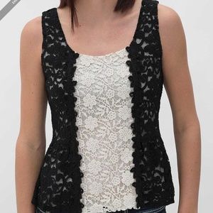 Buckle BKE Boutique Pieced Lace Peplum Top - Size XS